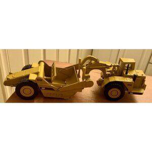 1:50 Norscot CAT 631E Caterpillar Die-Cast Scraper Tractor
